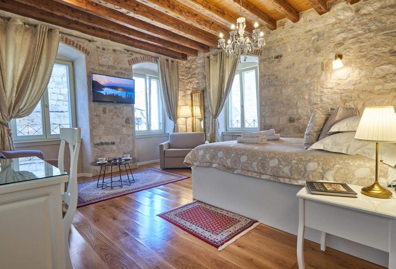 Villa Split Heritage Hotel Bagian luar foto