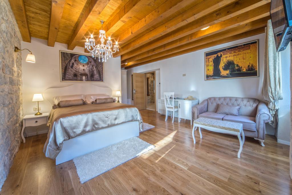 Villa Split Heritage Hotel Bagian luar foto