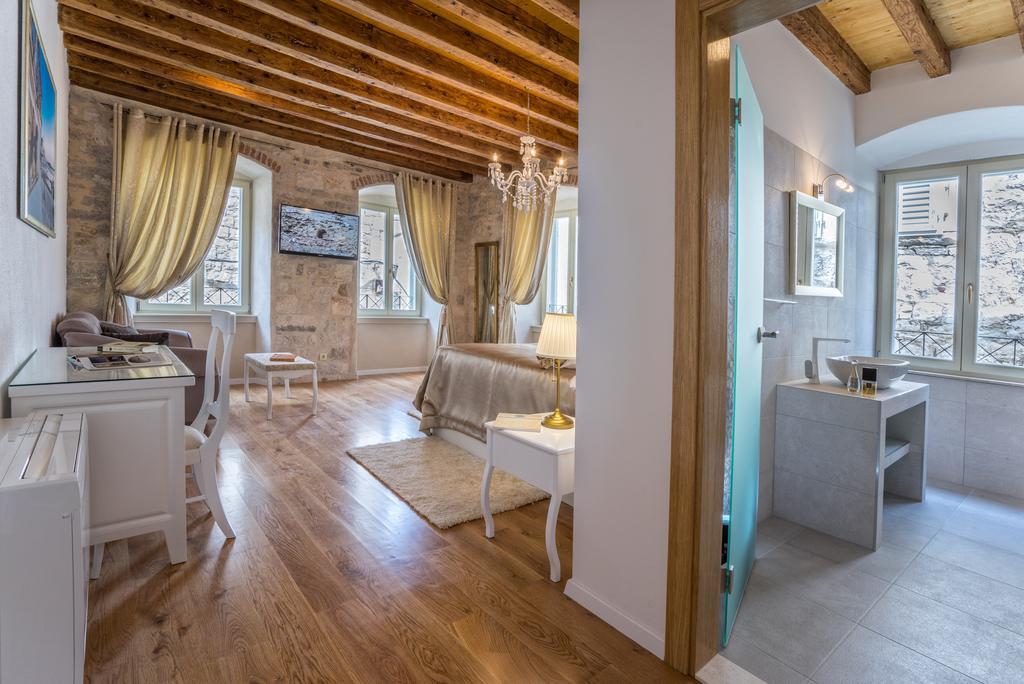 Villa Split Heritage Hotel Bagian luar foto
